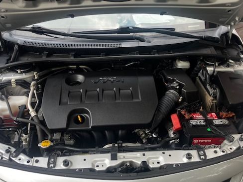 Used 2011 Toyota Corolla LE FWD image 13