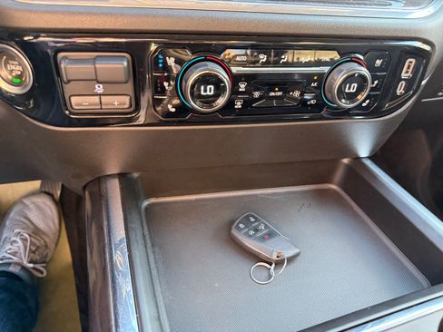 Used 2024 Chevrolet Silverado 2500 LTZ image 16