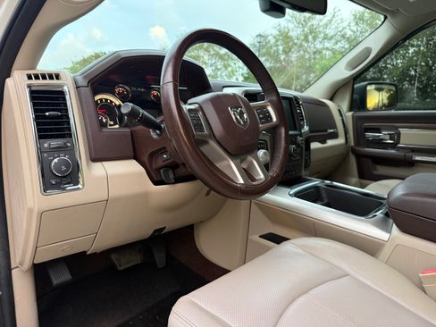 Used 2018 RAM 1500 2WD Crew Cab Laramie image 72