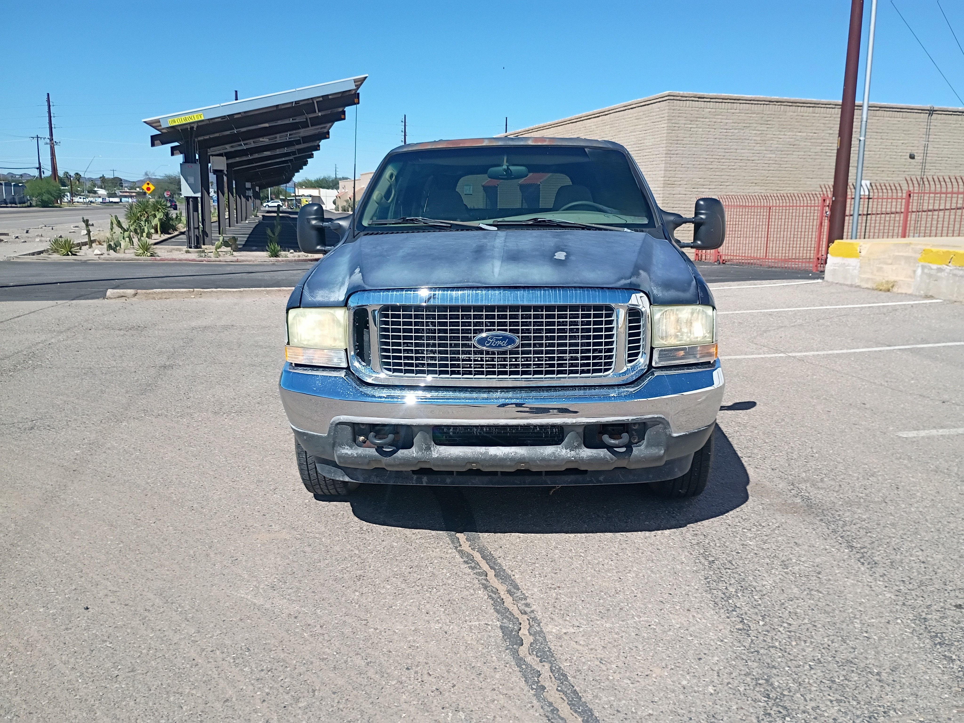 Used 2002 Ford Excursion 2WD XLT image 2