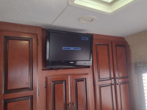 Used 2011 Ford E-450 and Econoline 450 image 57