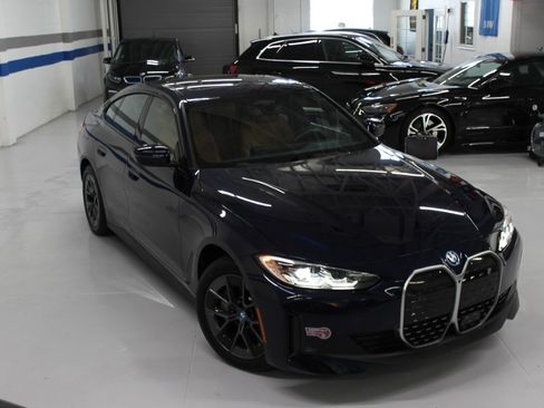 Used 2023 BMW i4 eDrive35 image 12