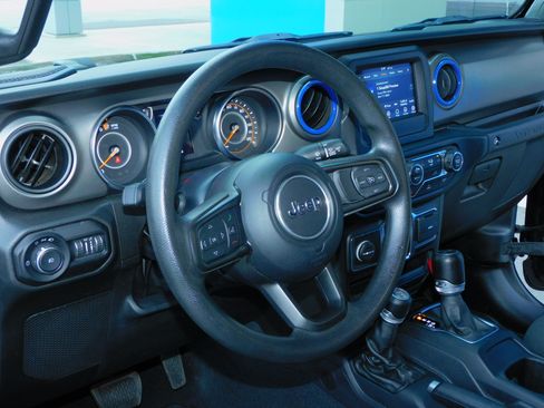 Used 2022 Jeep Wrangler Willys image 15