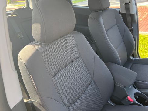 Used 2011 Hyundai Elantra Touring GLS FWD image 14