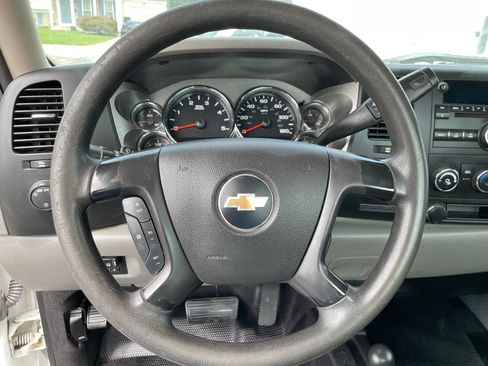 Used 2009 Chevrolet Silverado 3500 W/T image 8