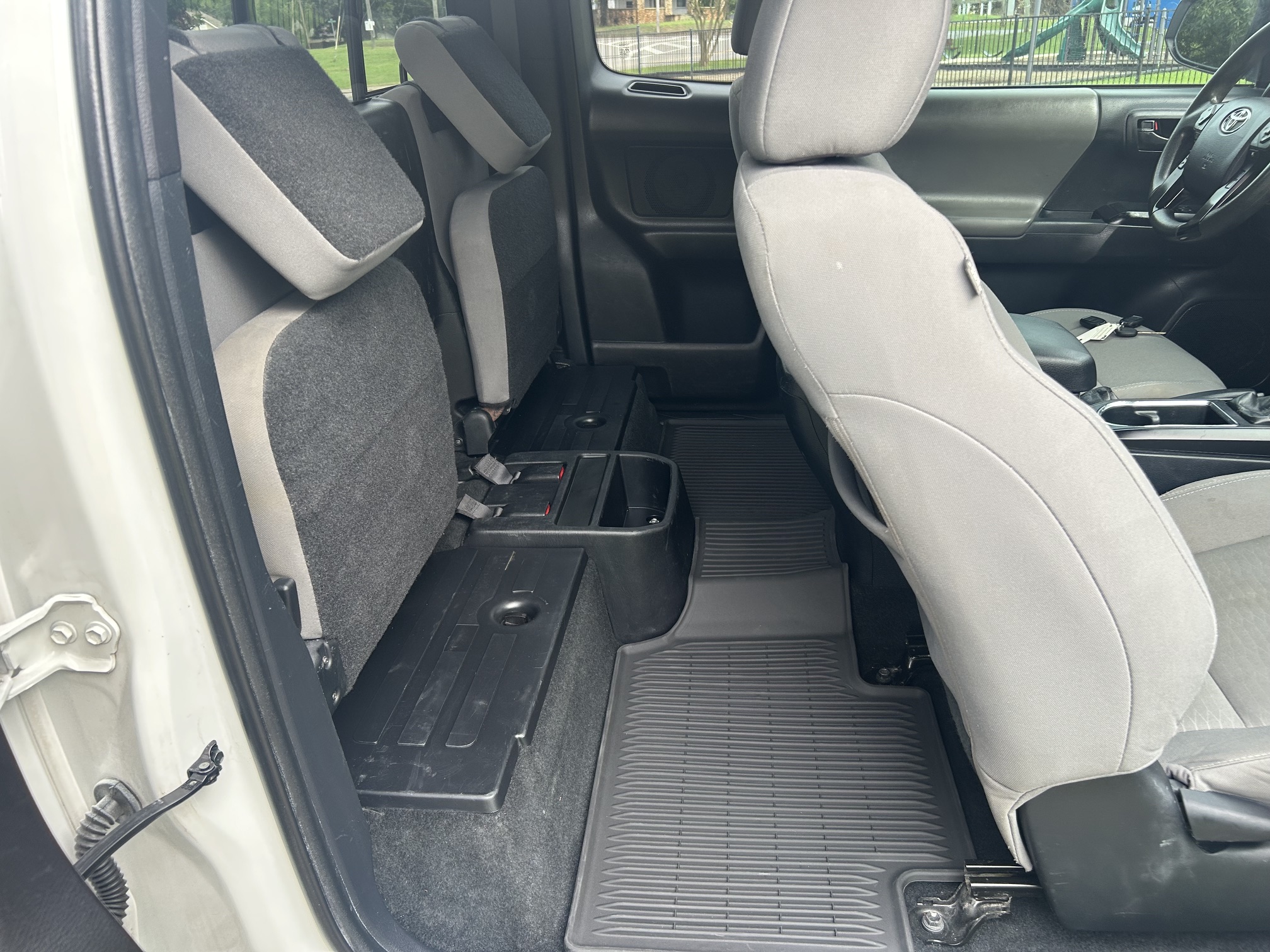 Used 2019 Toyota Tacoma 2WD Access Cab image 12