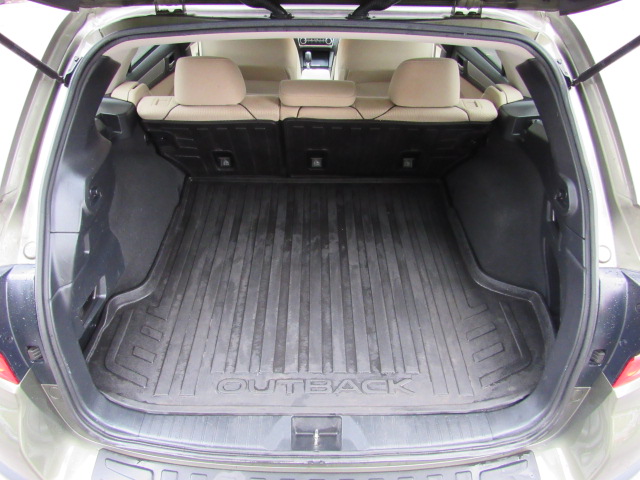 Used 2018 Subaru Outback 2.5i Premium AWD/4WD image 17