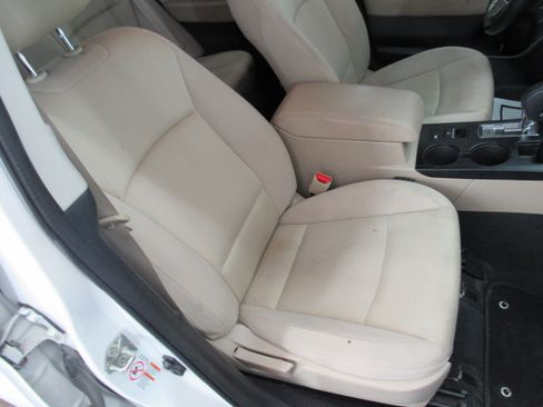 Used 2016 Subaru Legacy 2.5i Premium image 19