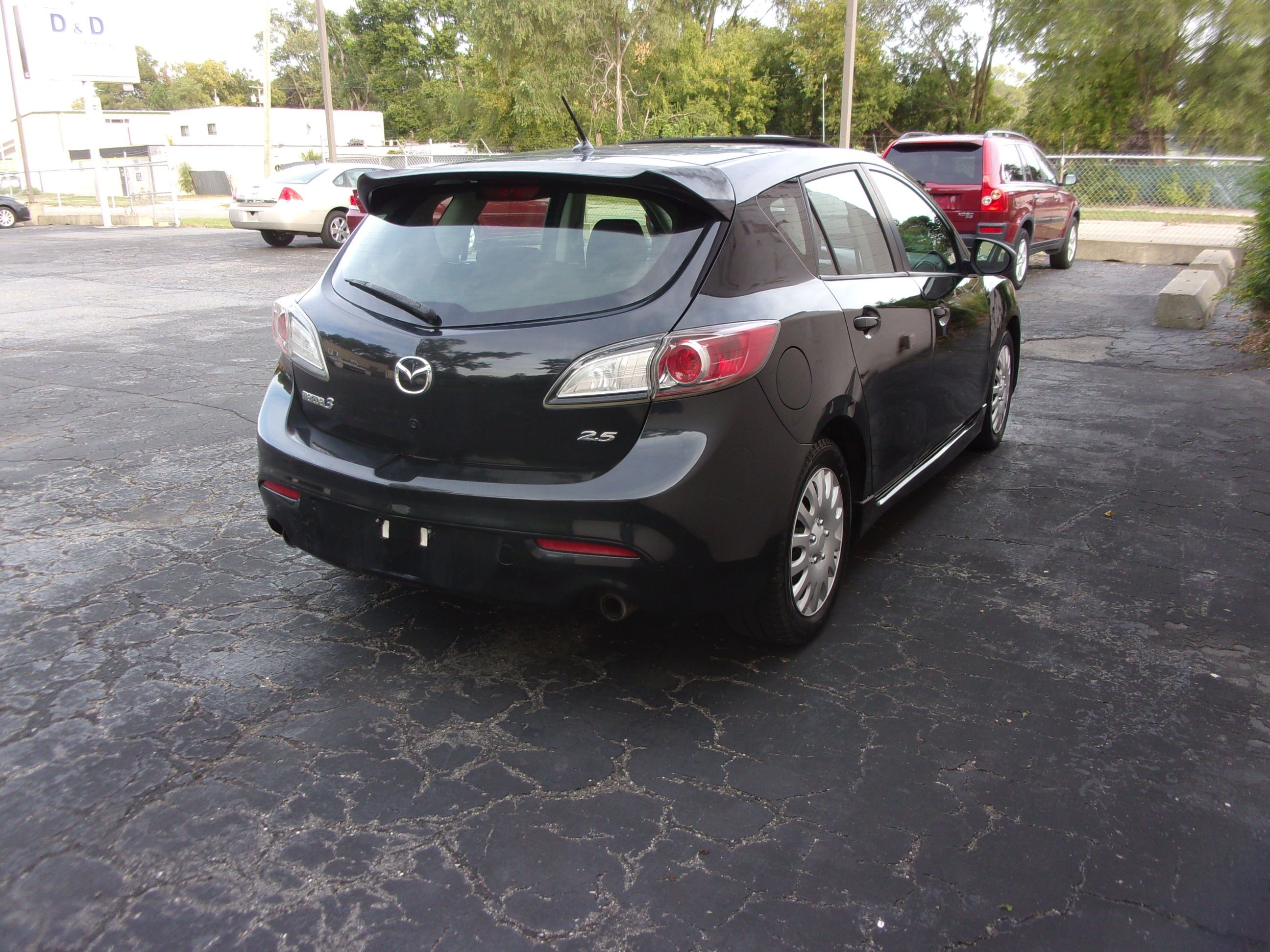 Used 2010 MAZDA MAZDA3 s Hatchback FWD image 4