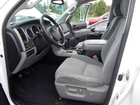 Used 2013 Toyota Tundra 4x4 Double Cab w/ SR5 & TRD image 9