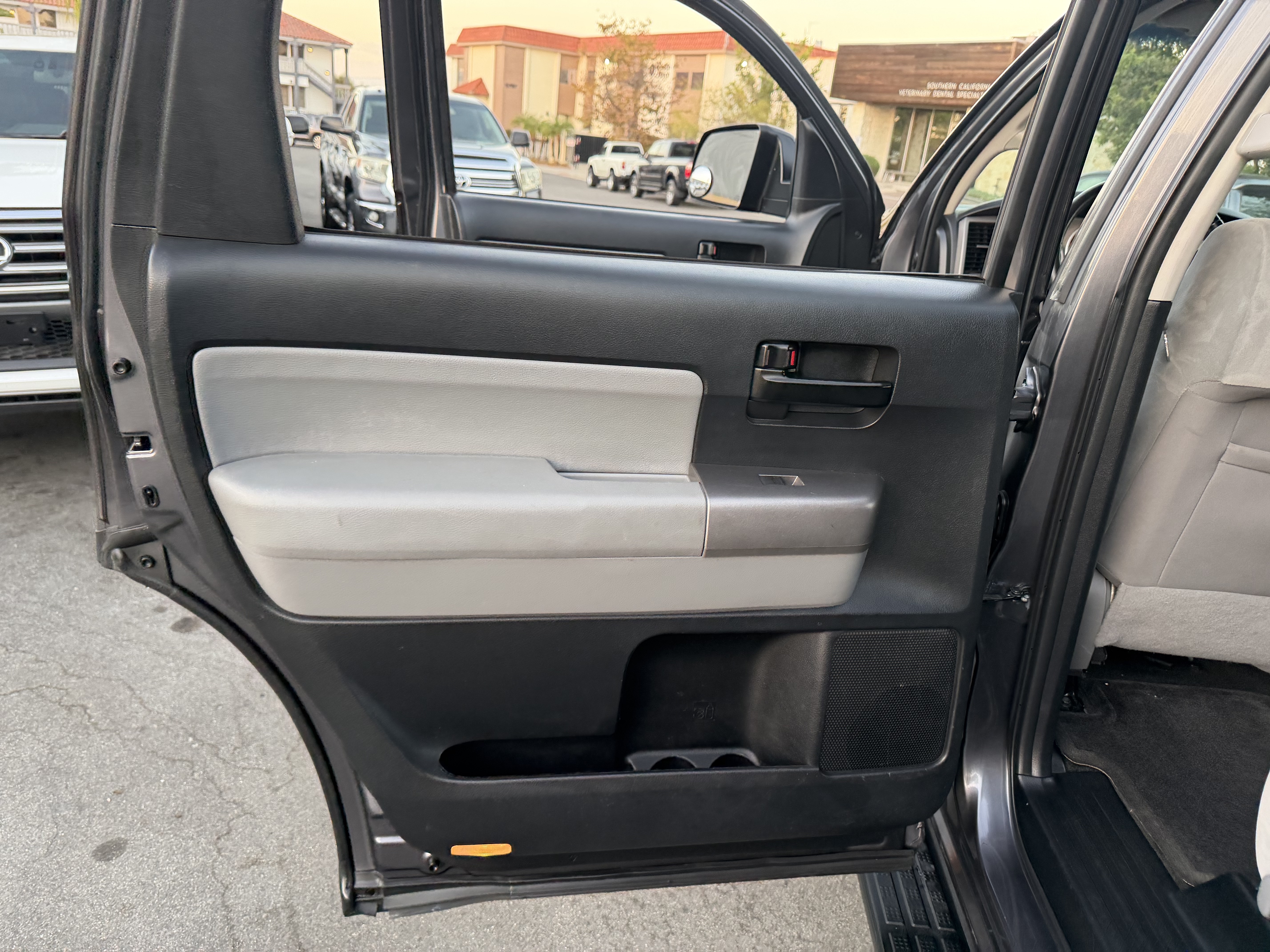 Used 2012 Toyota Sequoia 4WD image 22