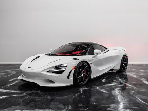 Used 2024 McLaren 750S UNAVAIL RWD image 9