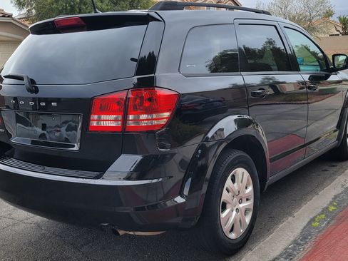 Used 2018 Dodge Journey SE image 6
