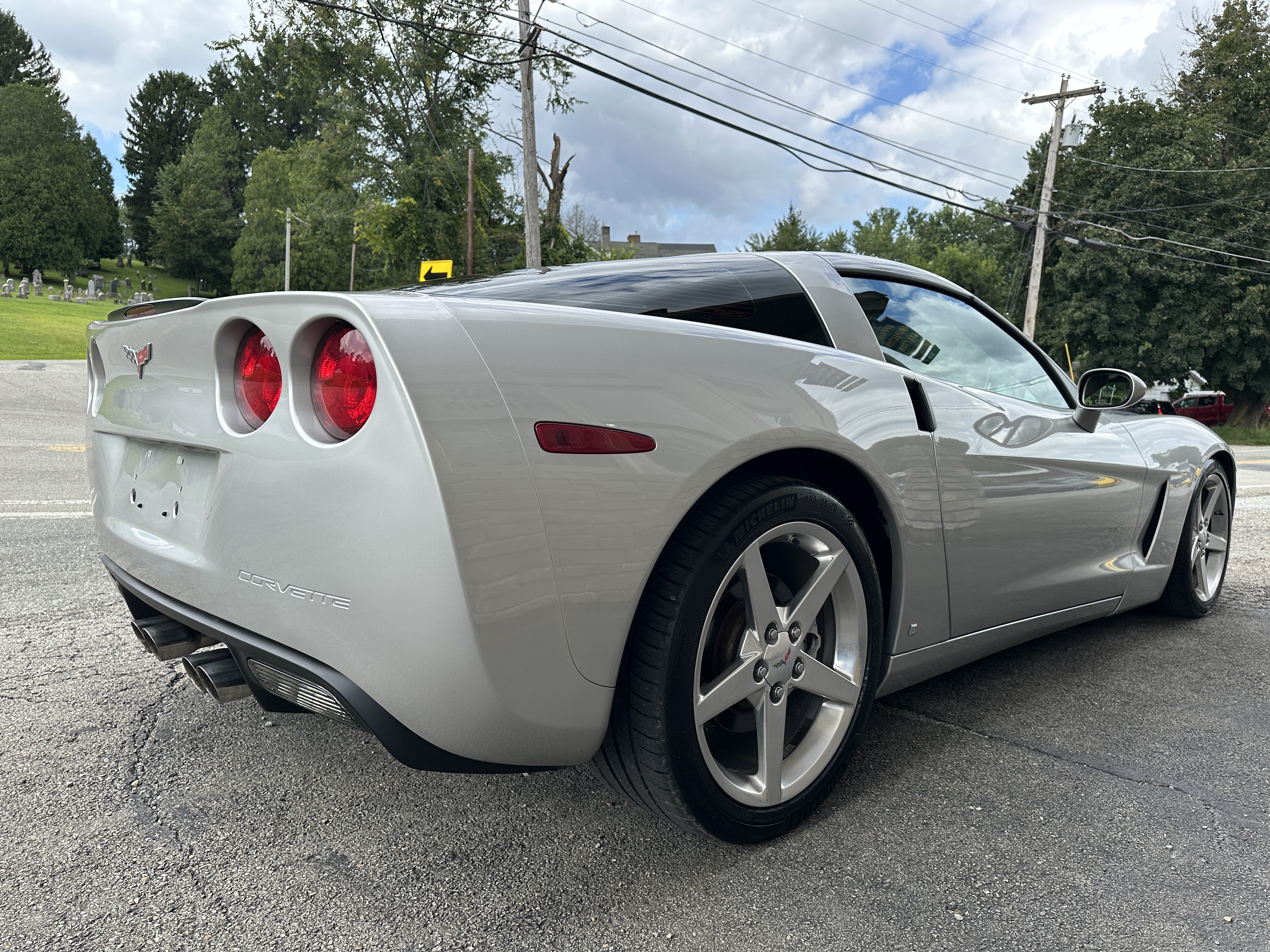 Used 2007 Chevrolet Corvette Coupe RWD image 4