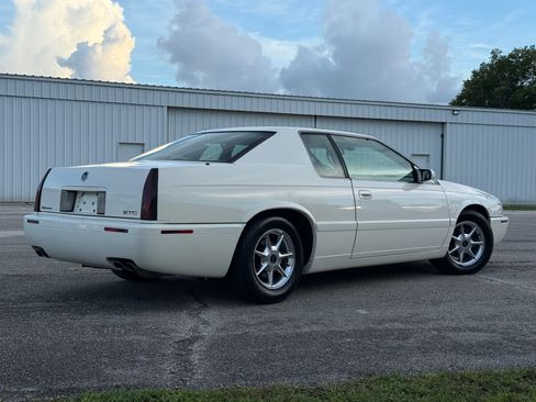 Used 2002 Cadillac Eldorado Collector's Edition FWD image 2
