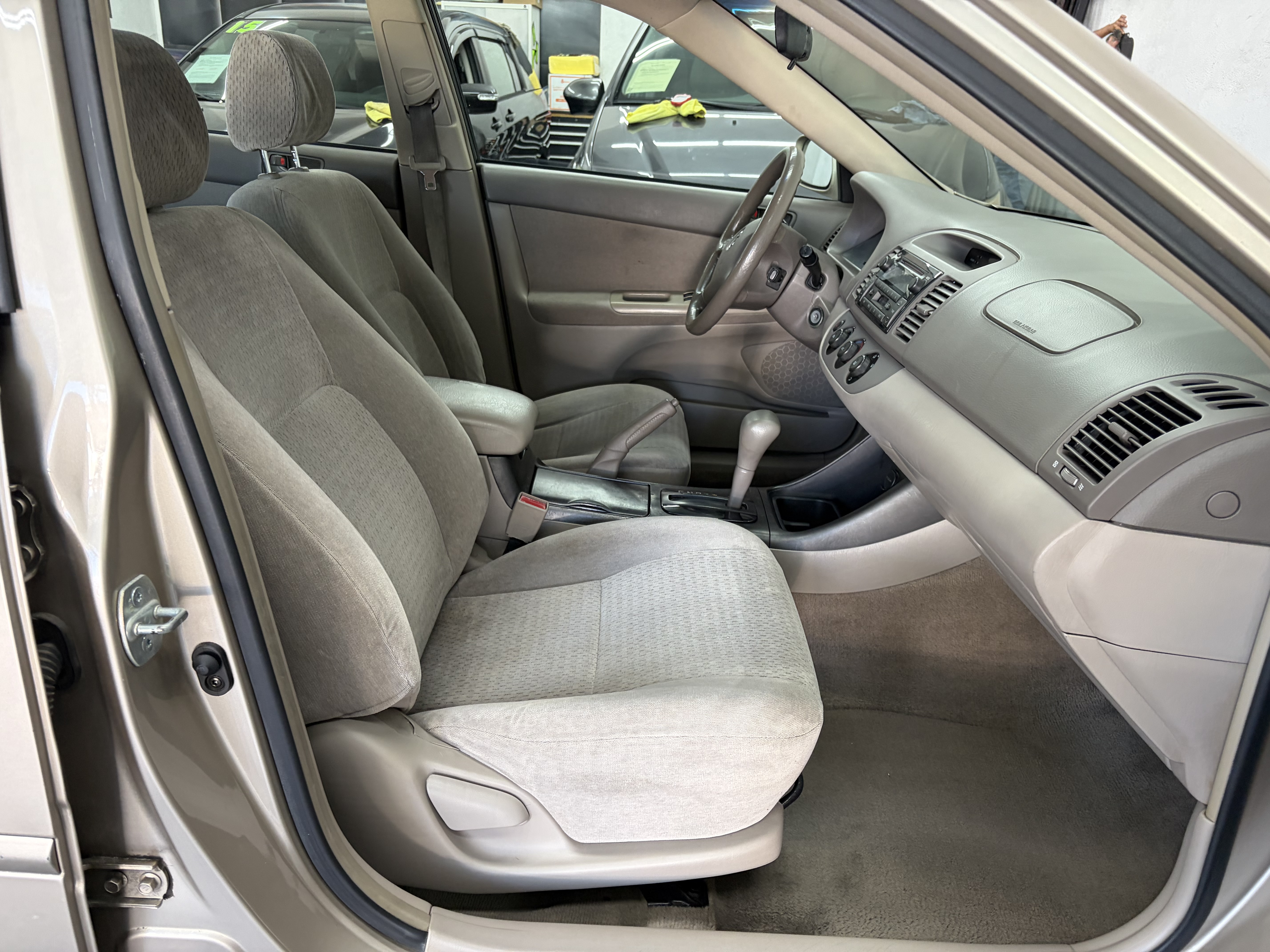 Used 2002 Toyota Camry LE Sedan FWD image 13