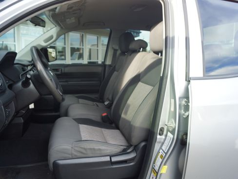 Used 2015 Toyota Tundra SR image 14