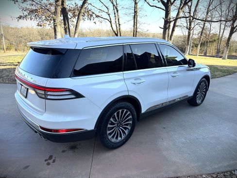 Used 2020 Lincoln Aviator Reserve image 5