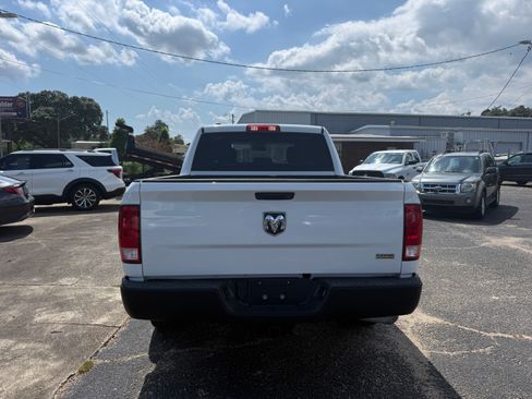 Used 2018 RAM 1500 2WD Crew Cab ST image 4