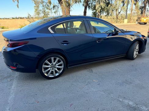 Used 2022 MAZDA MAZDA3 image 9