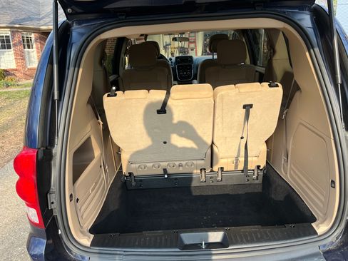 Used 2016 Dodge Grand Caravan American Value Package image 19