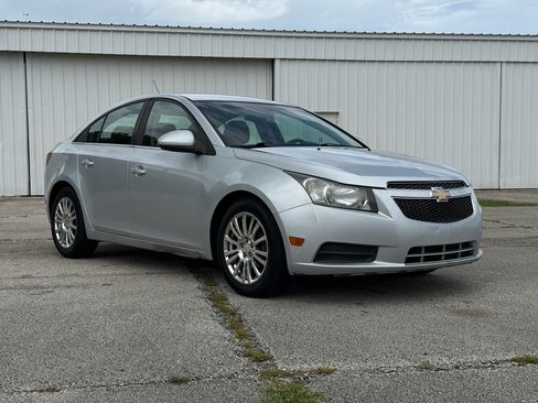 Used 2011 Chevrolet Cruze Eco FWD image 11