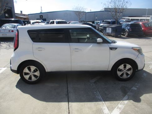 Used 2014 Kia Soul image 6