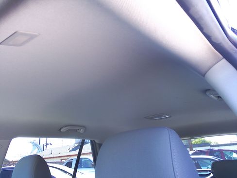 Used 2012 Hyundai Santa Fe GLS image 30