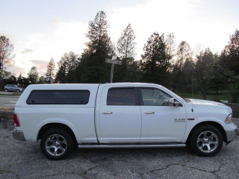 Used 2016 RAM 1500 Laramie image 8