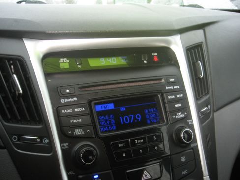 Used 2014 Hyundai Sonata GLS image 11