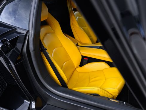 Used 2013 Lamborghini Aventador LP 700-4 image 34