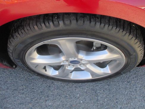 Used 2014 Ford Fusion SE Hybrid FWD image 18