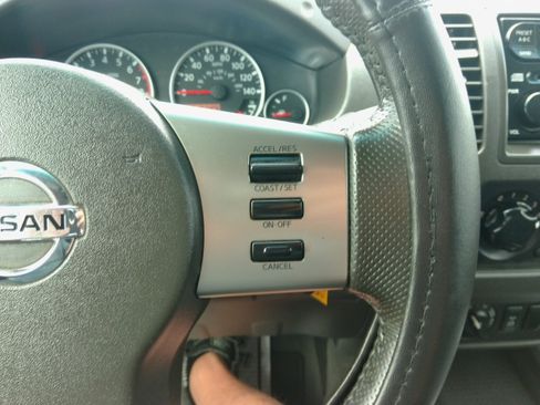 Used 2007 Nissan Frontier 4x4 Crew Cab NISMO image 49