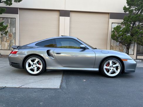 Used 2002 Porsche 911 Turbo 4 Coupe AWD/4WD image 4