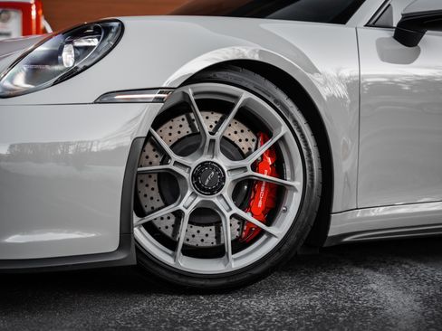 Used 2022 Porsche 911 GT3 image 2