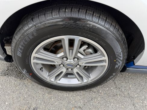 Used 2012 Ford Mustang Premium image 33