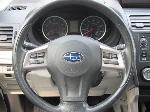 Used 2014 Subaru Forester 2.5i AWD/4WD image 22