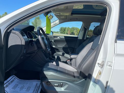 Used 2021 Volkswagen Tiguan SE image 7