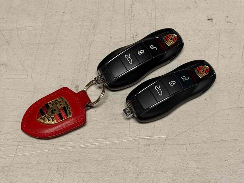 Used 2018 Porsche 911 Turbo S image 39