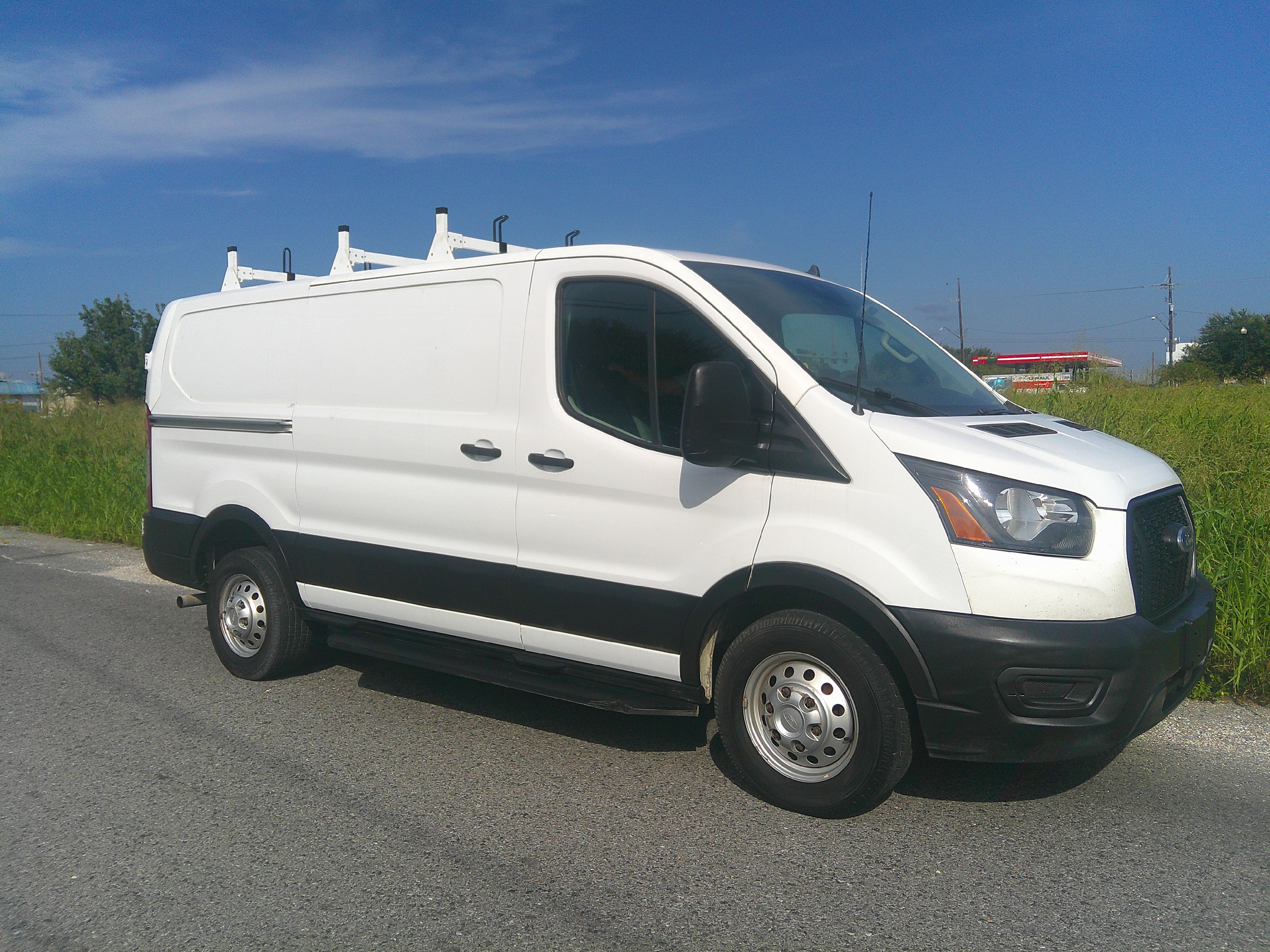 Used 2021 Ford Transit 150 Low Roof AWD image 3