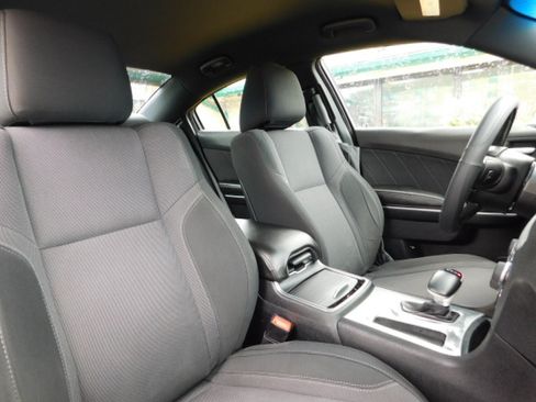 Used 2016 Dodge Charger SXT RWD image 20