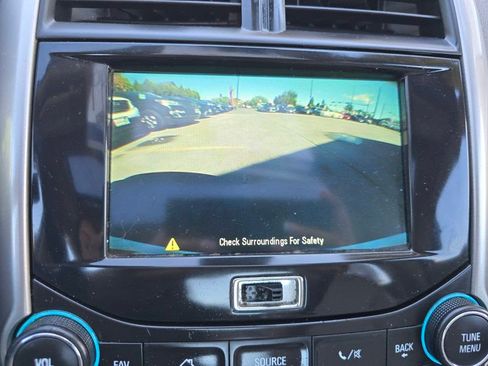 Used 2014 Chevrolet Malibu LT image 24