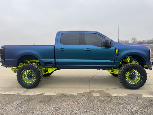 Used 2025 Ford F350 Platinum image 7