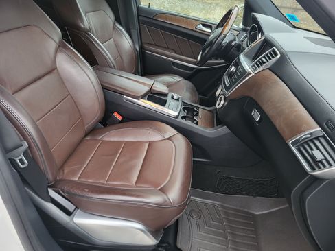 Used 2013 Mercedes-Benz GL 450 image 12