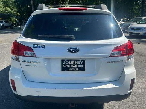 Used 2012 Subaru Outback 2.5i Premium AWD/4WD image 4