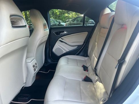 Used 2019 Mercedes-Benz CLA 250 UNAVAIL image 22