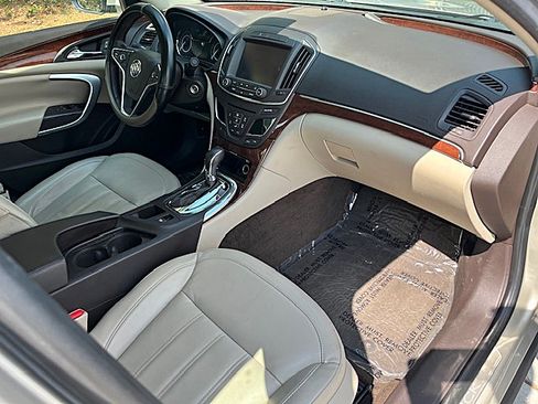 Used 2016 Buick Regal Leather image 30