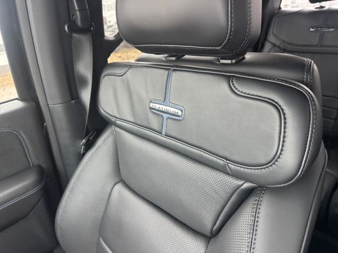 Used 2025 Ford F350 Platinum image 31