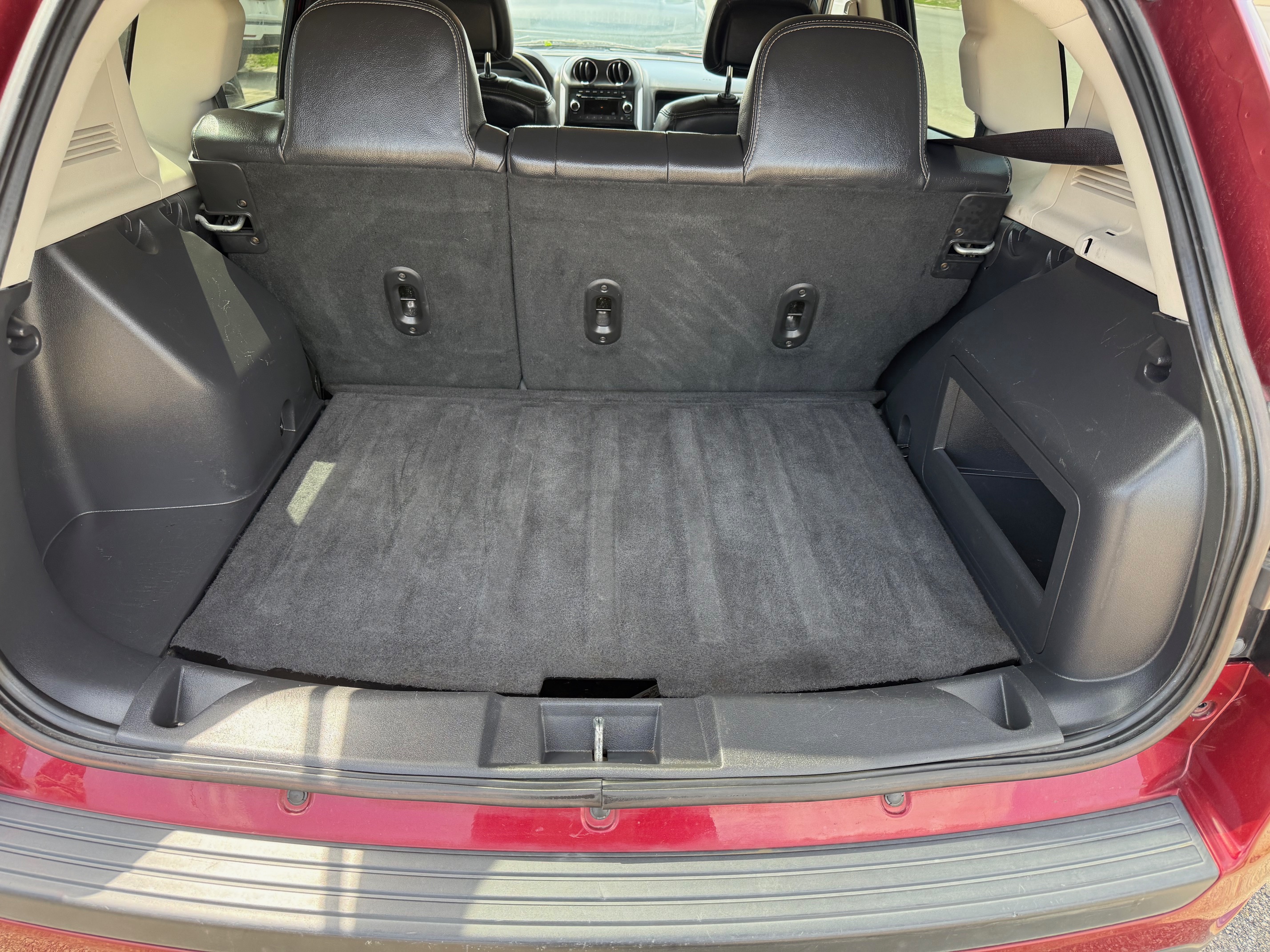 Used 2014 Jeep Compass 4WD image 15
