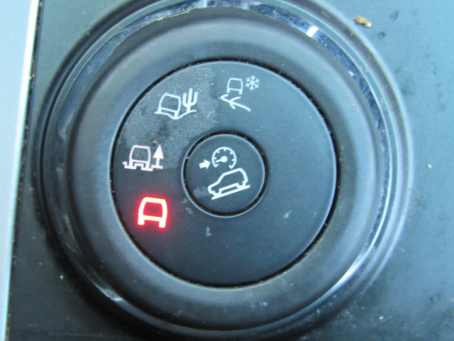 Used 2014 Ford Explorer 4WD XLT image 25